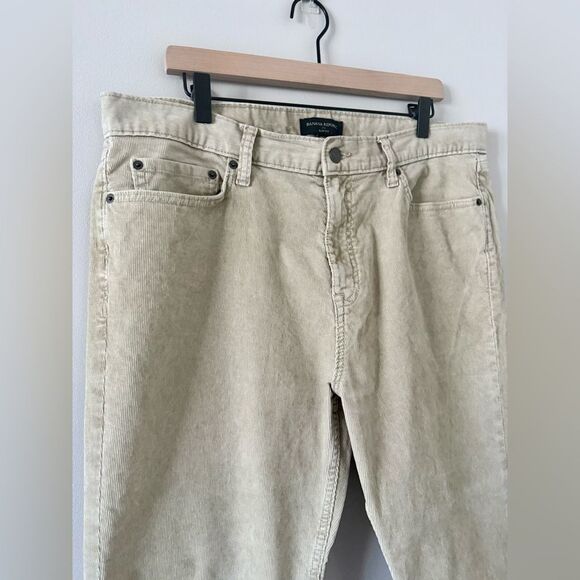Banana Republic Corduroy Men's Pants in Light Tan - Size 36x32 - Picture 2 of 5